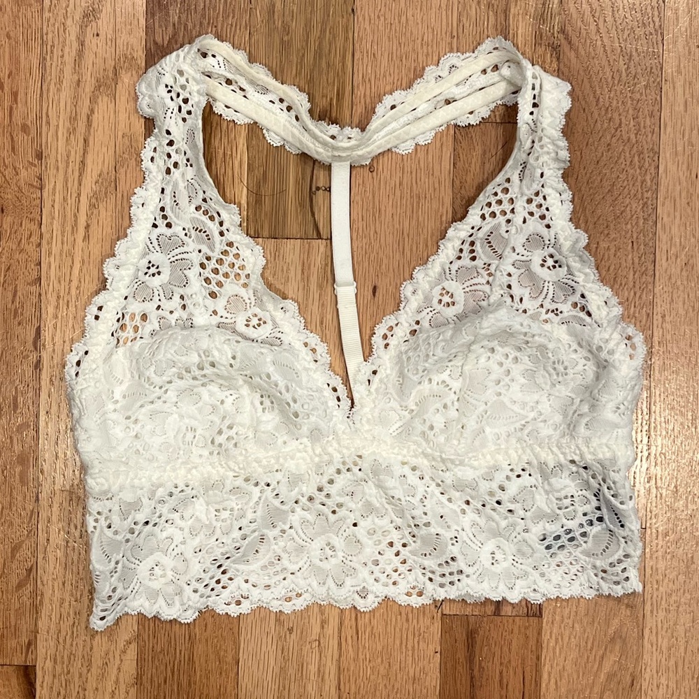 Pretty and dainty lace bralette!
